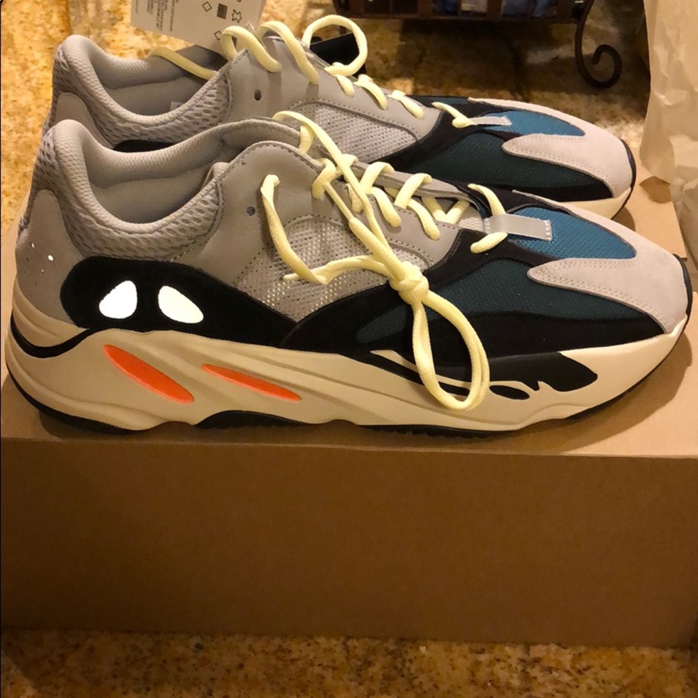 Yeezy Boost 700 Wave Runner